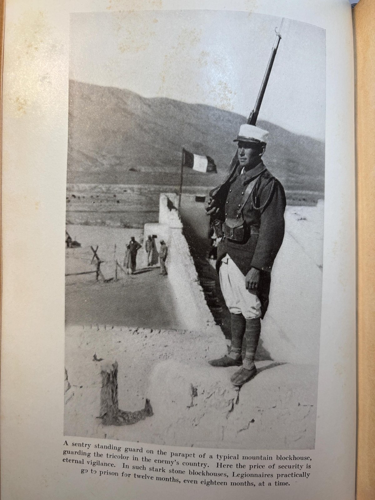 The Flying Carpet, Stated First Edition, Presentation Copy inscribed by Author — photograph 9.