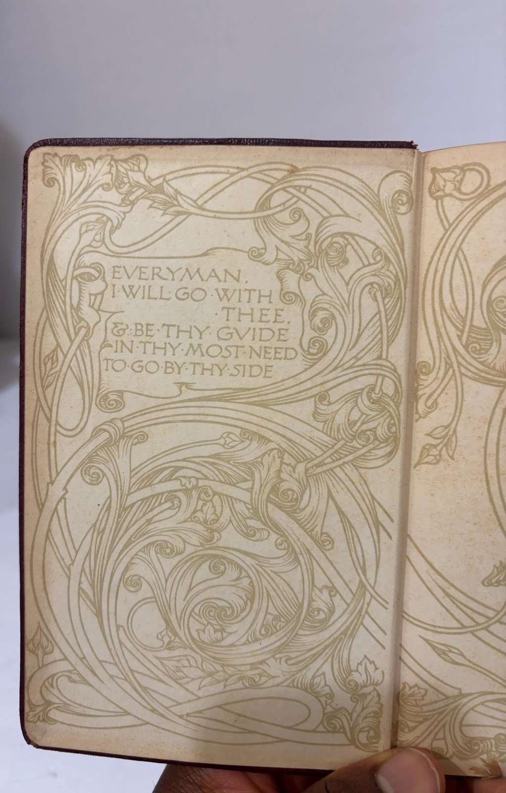 Nine Volumes of The Essays and Belles Lettres of John Ruskin, Everyman's Library. Comprising The Elements of Drawing and Perpective, Pre-Raphaelitism and Lectures on Architecture & Painting, The Stones of Venice (2 vol., lacking vol.3), and Modern Painters (5 vol.) — photograph 2.