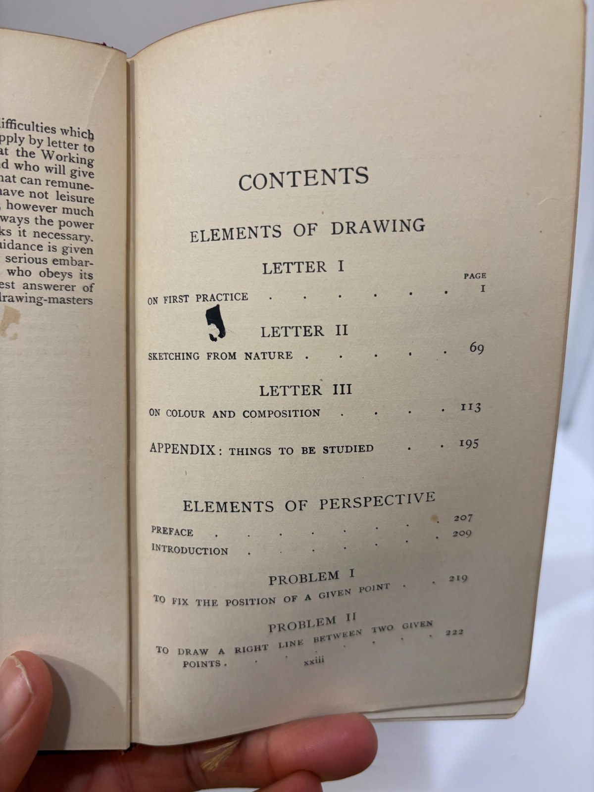 Nine Volumes of The Essays and Belles Lettres of John Ruskin, Everyman's Library. Comprising The Elements of Drawing and Perpective, Pre-Raphaelitism and Lectures on Architecture & Painting, The Stones of Venice (2 vol., lacking vol.3), and Modern Painters (5 vol.) — photograph 8.
