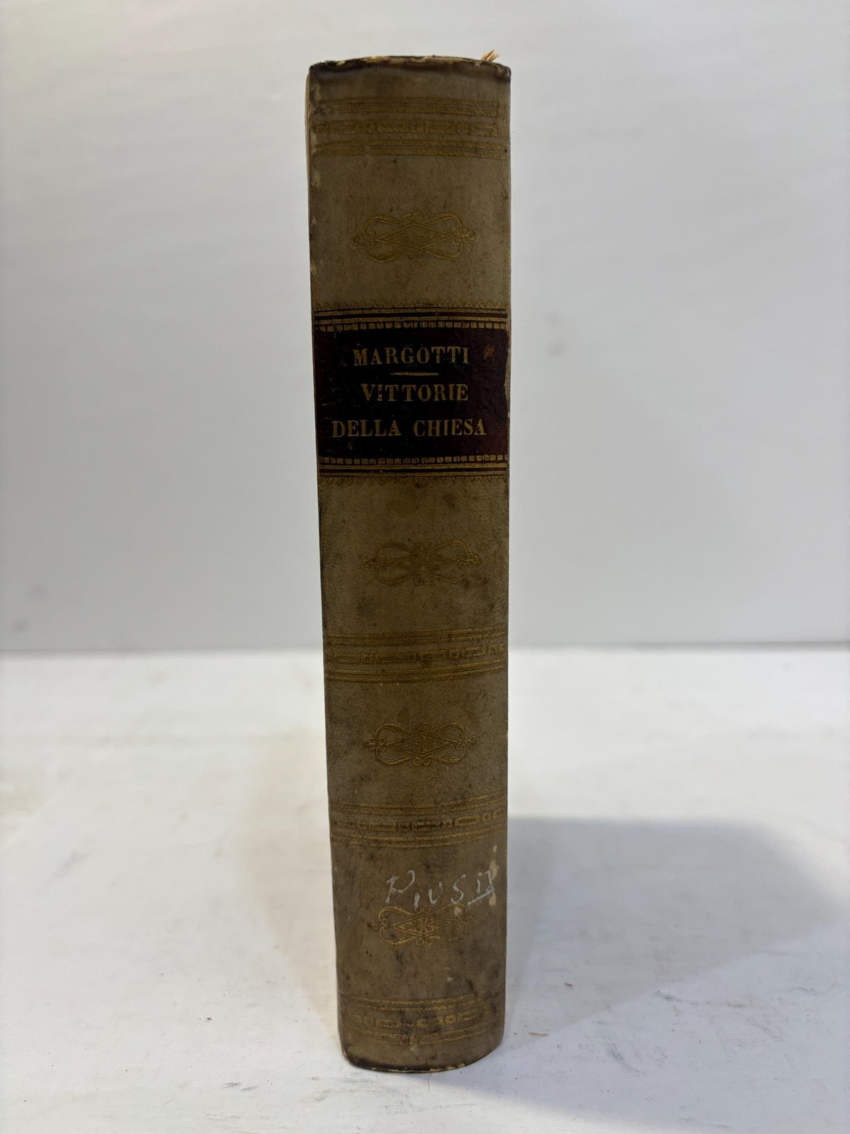 Le vittorie della chiesa ne' primi anni del pontificato di Pio Nono del sacerdote Giacomo Margotti dottore in teologia. Quarta edizione coll'aggiunta di molti nuovi documenti e di alcuni capitoli sull'ultimo viaggio trionfale di Pio IX e sui recenti assalti della stampa contro il governo pontificio. Translated: The victories of the church in the first years of the pontificate of Pius the Ninth by the priest Giacomo Margotti doctor of theology. Fourth edition with the addition of many new documents and of some chapters on the most recent triumphal journey of Pius IX and on the recent assaults of the press against the pontifical government. Italian Language — photograph 2.