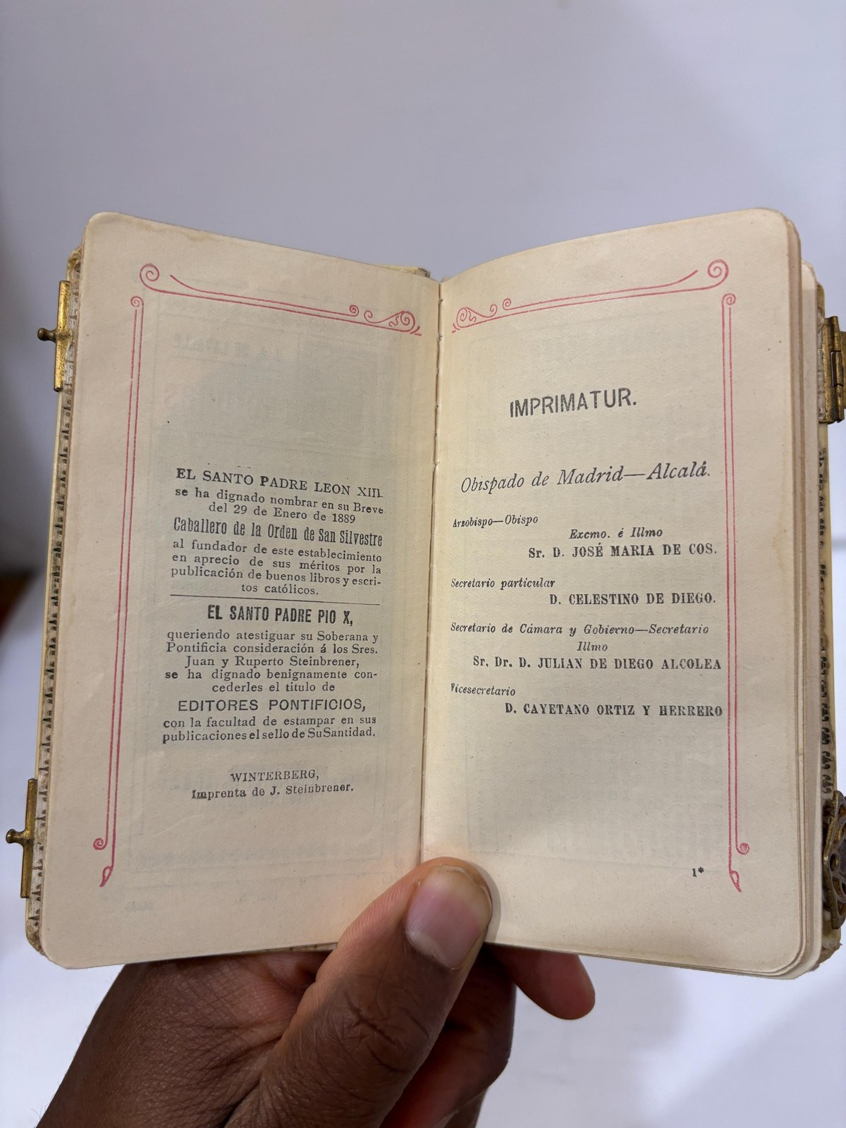 J. A. De Lavalle Oraciones Para asistir al Santo Sacrificio de la Misa y para recibir los Santos Sacramentos de la Penitencia Sagrada Comunión, con la práctica para andar El Vía-Crucis y ofrecer el Santo Rosario, Salmos, etc. Edición aumentada con La Semana Santa Translated: J. A. De Lavalle Prayers To attend the Holy Sacrifice of the Mass and to receive the Holy Sacraments of Penance and Holy Communion, with the practice for making The Way of the Cross and offering the Holy Rosary, Psalms, etc. Expanded edition with Holy Week Spanish Language — photograph 5.