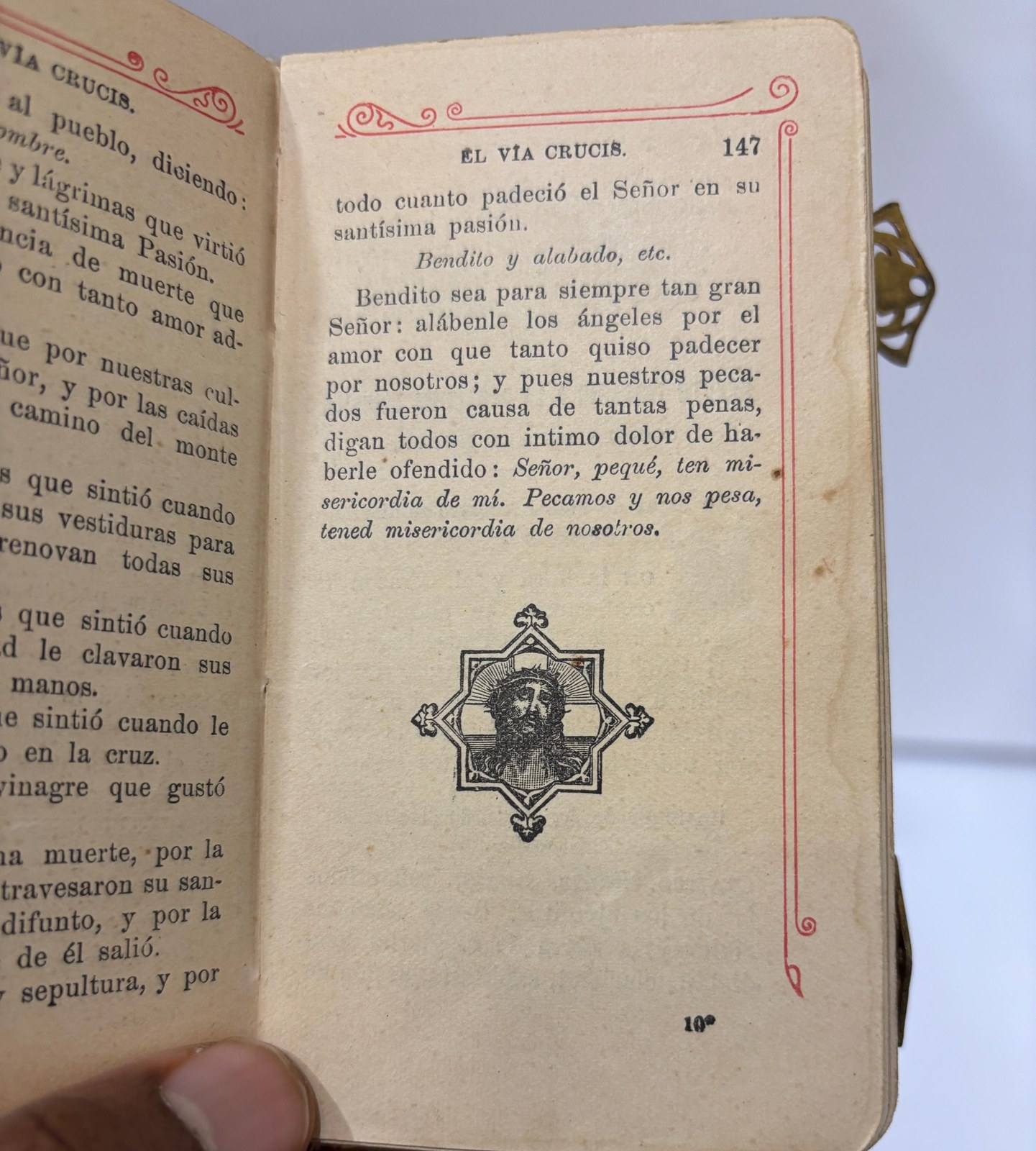 J. A. De Lavalle Oraciones Para asistir al Santo Sacrificio de la Misa y para recibir los Santos Sacramentos de la Penitencia Sagrada Comunión, con la práctica para andar El Vía-Crucis y ofrecer el Santo Rosario, Salmos, etc. Edición aumentada con La Semana Santa Translated: J. A. De Lavalle Prayers To attend the Holy Sacrifice of the Mass and to receive the Holy Sacraments of Penance and Holy Communion, with the practice for making The Way of the Cross and offering the Holy Rosary, Psalms, etc. Expanded edition with Holy Week Spanish Language — photograph 7.