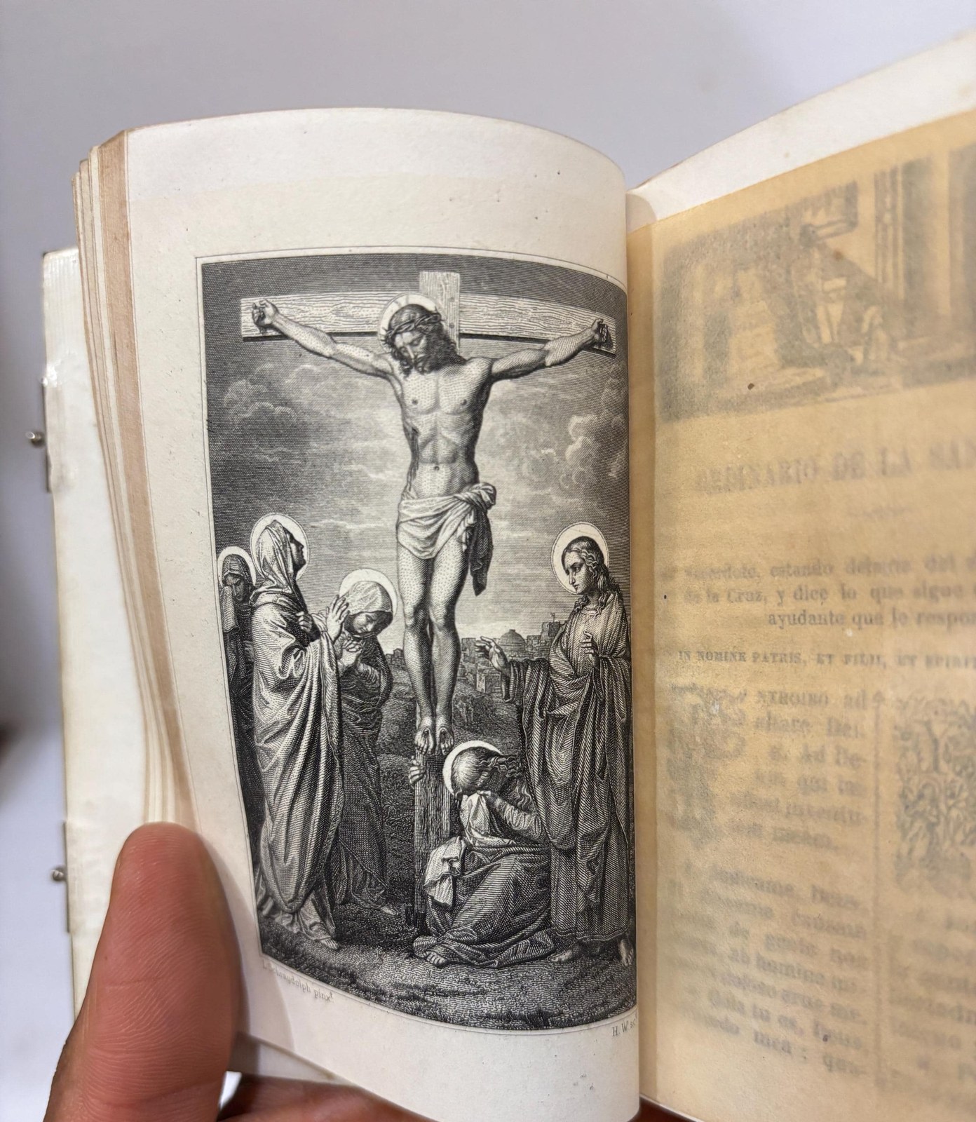Oficio divino Para Todos los dias de fiesta y de precepto En latin y castellano Nueva edicion Aumentada Con la semana santa E ilustrada con laminas finas Translated: Divine office For All the feast days and days of obligation In Latin and Spanish New edition Expanded With holy week And illustrated with fine plates. Spanish Language, Color Plates. — photograph 7.