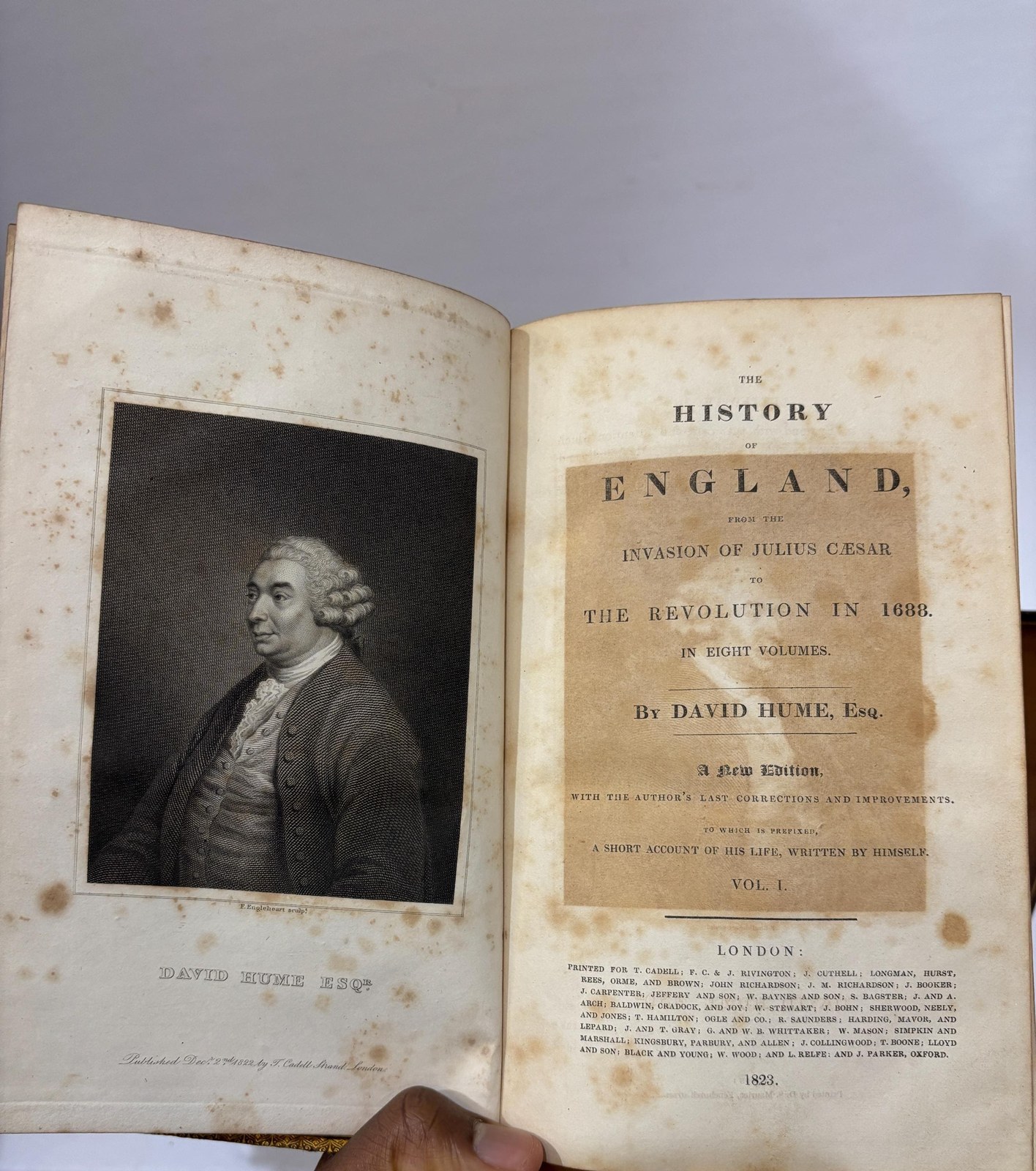 The History of England, From The Invasion of Julius Caesar to The Revolution in 1688. In Eight Volumes. A New edition, With The Author's Last Corrections and Improvements. To Which is Prefixed, A Short Account of His Life, Written by Himself. — photograph 3.