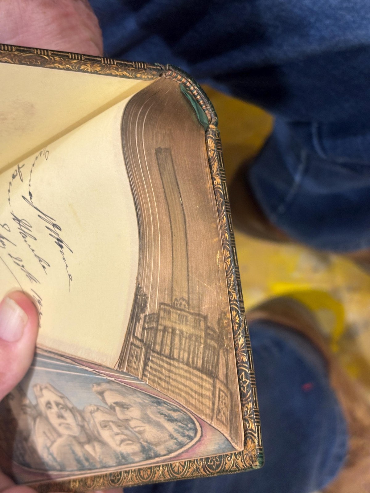 Bride of Lammermoor. 3 sided Fore-Edge Painting. Mr. Rushmore, Capitol, Washington Monument. — photograph 4.