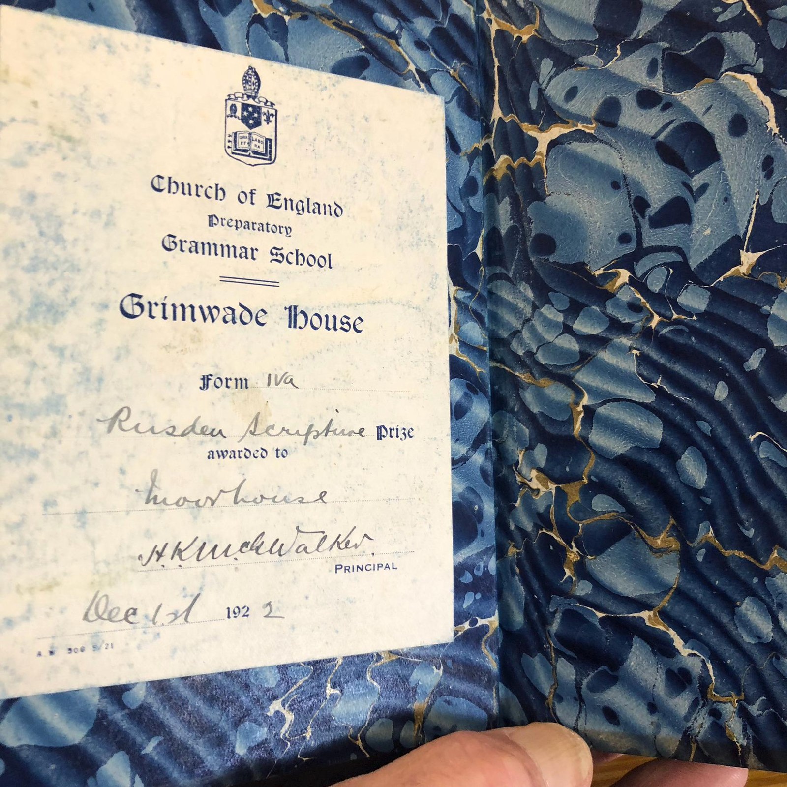 Kim, Prize Binding, The Dominions Edition, Illustrated — photograph 2.