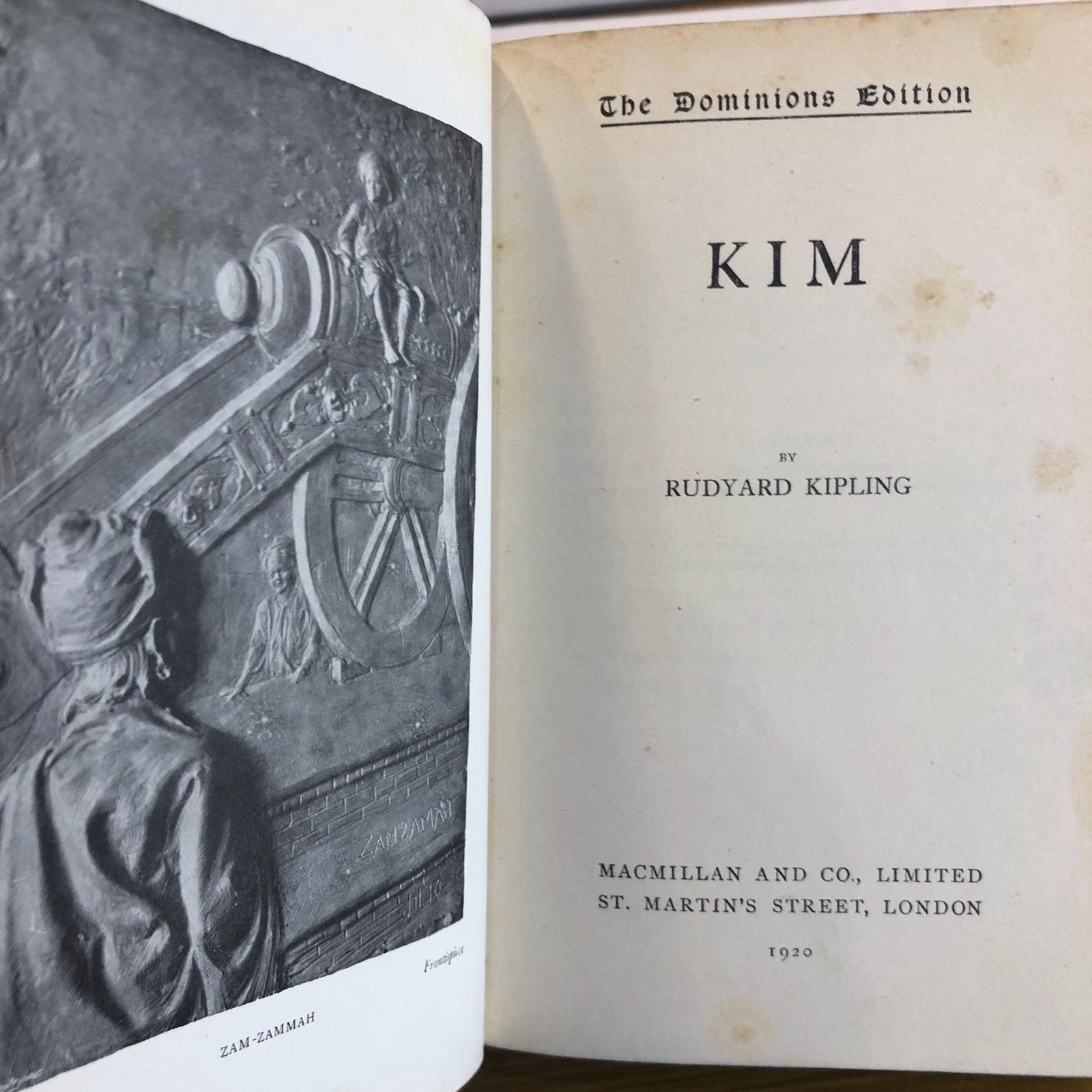 Kim, Prize Binding, The Dominions Edition, Illustrated — photograph 3.