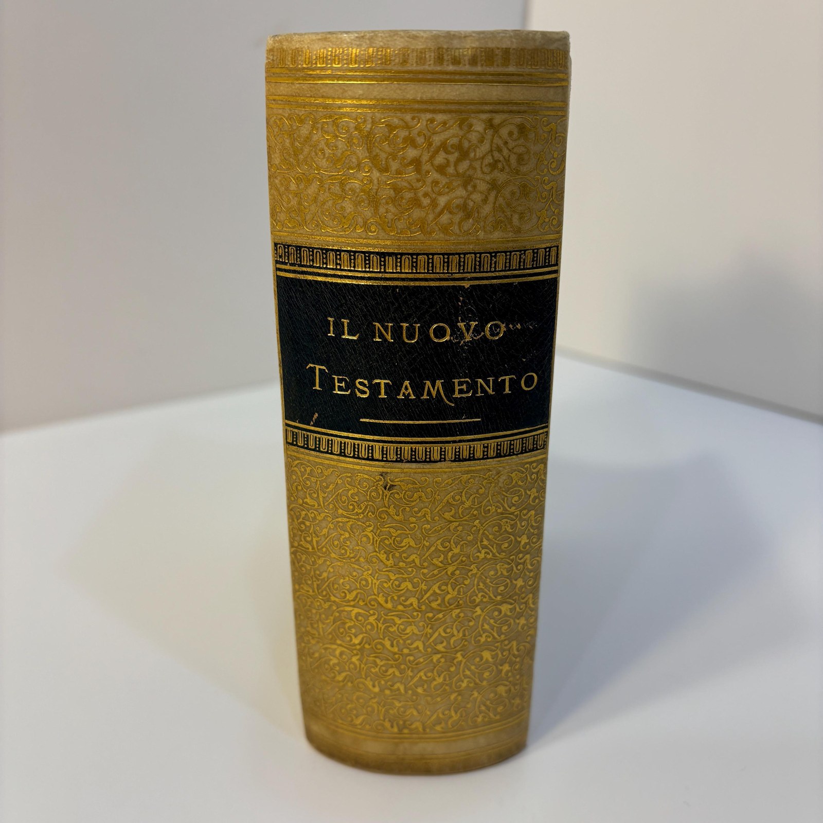 Il Nuovo Testamento Del Nostro Signore E Salvatore Gesù Cristo Tradotto In Lingua Italiana Da Giovanni Diodati. Translated: The New Testament Of Our Lord And Savior Jesus Christ Translated Into The Italian Language By Giovanni Diodati — photograph 4.