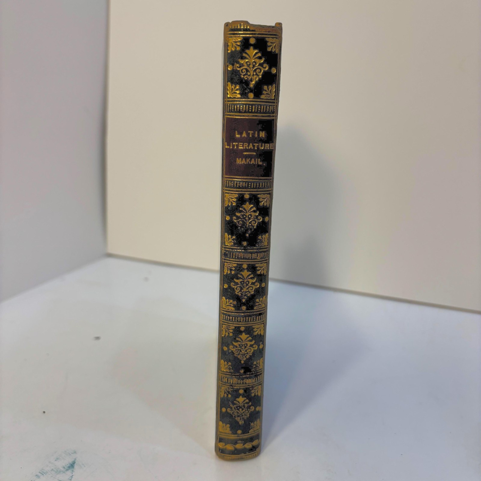 Latin Literature. Second Edition, Revised. Prize Binding. Signed Binding of Relfe Brothers — photograph 3.