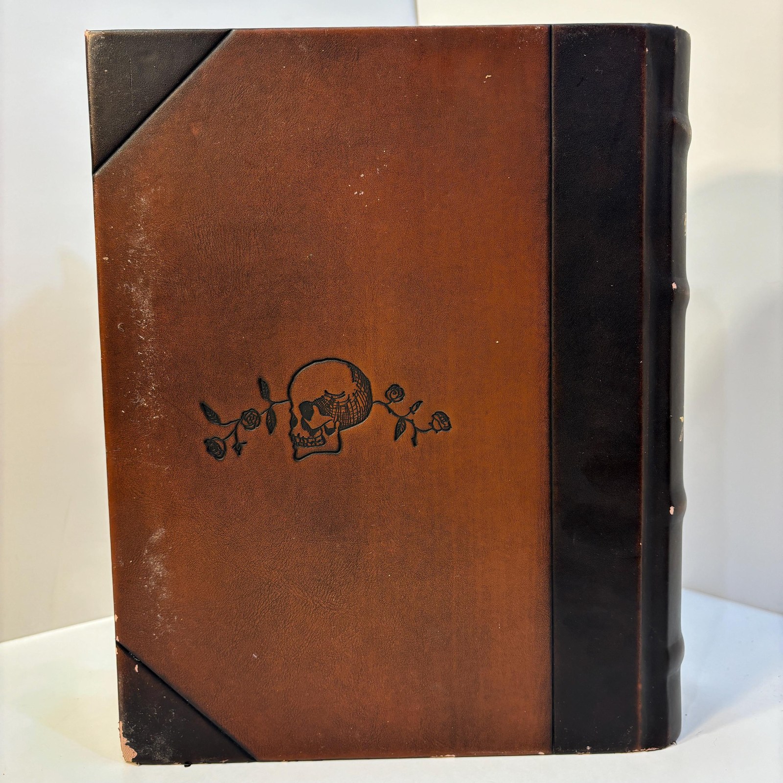 The Tales of Beedle The Bard, Translated from Three Original Runes by Hermione Granger, With Commentary by Professor Albus Dumbledore — photograph 10.