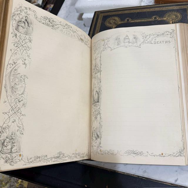 The Devotional Family Bible: With Practical and Experimental Reflections on Each Verse of The Old and New Testament, and Rich Marginal References. Illustrated with Numerous Engravings. (2 volumes) — photograph 6.