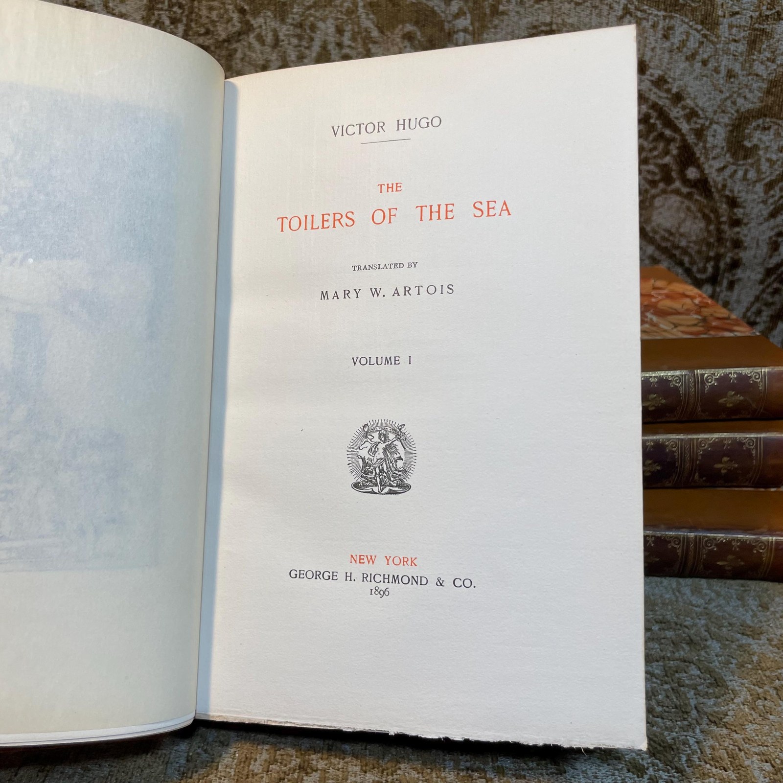 The Toilers of the Sea. Translated by Mary W. Artois — photograph 3.