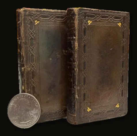 La Divina Commedia Di Dante; Dell' Inferno, Del Purgatorio, Del Paradiso in two small volumes, Italian language..