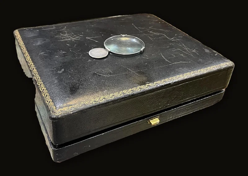 Missel du Sacre Coeur No. 714 in custom leather, silk lined presentation box. Translated: Missal of the Sacred Heart  No.714.