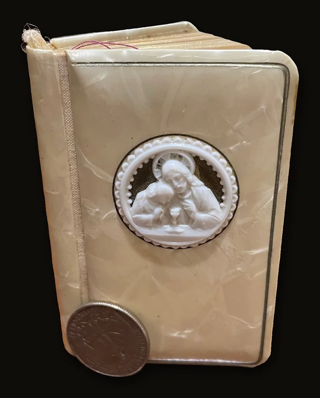 Luce Divina   Manualetto di Preghiere  TRANSLATION: Divine Light Prayer Book.